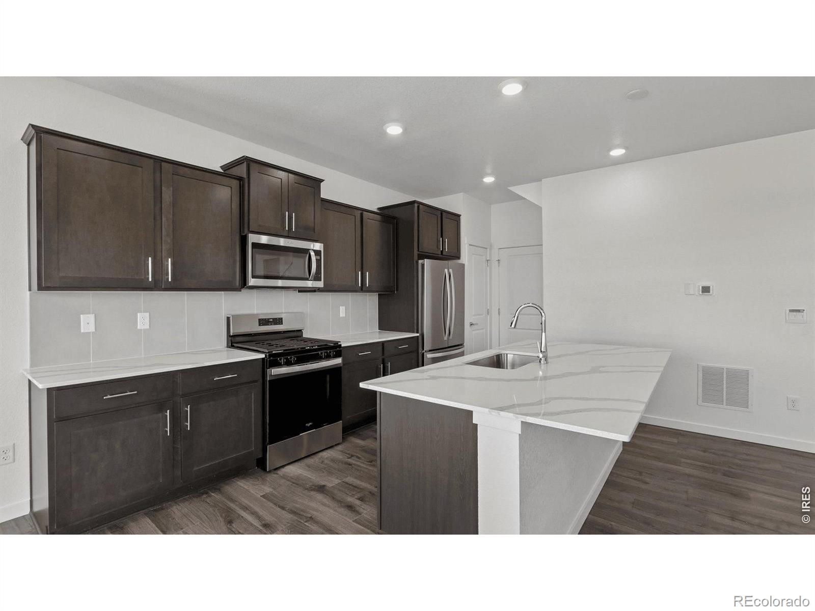 MLS Image #23 for 1923  sorghum way,johnstown, Colorado
