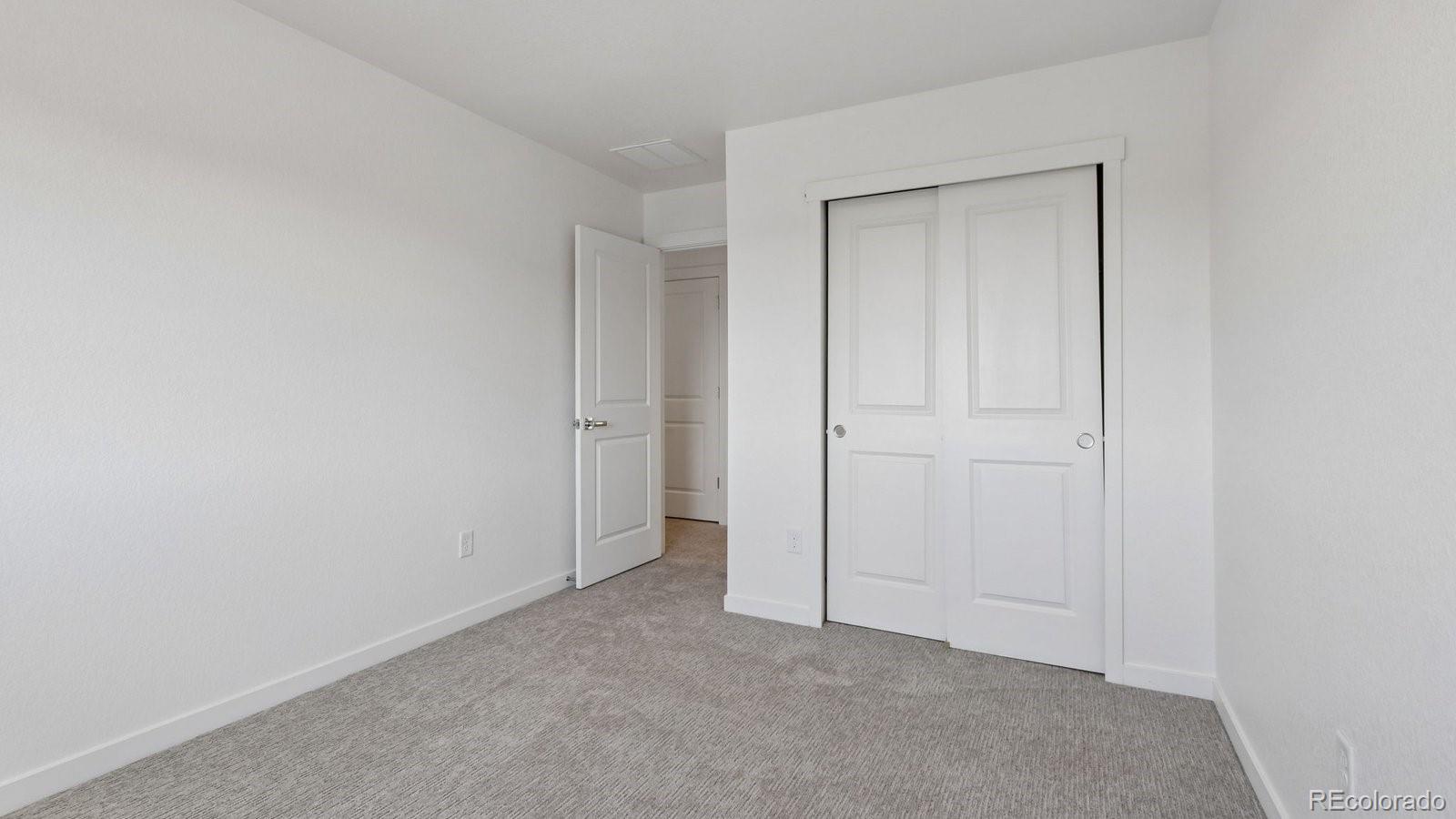 MLS Image #15 for 1923  sorghum way,johnstown, Colorado