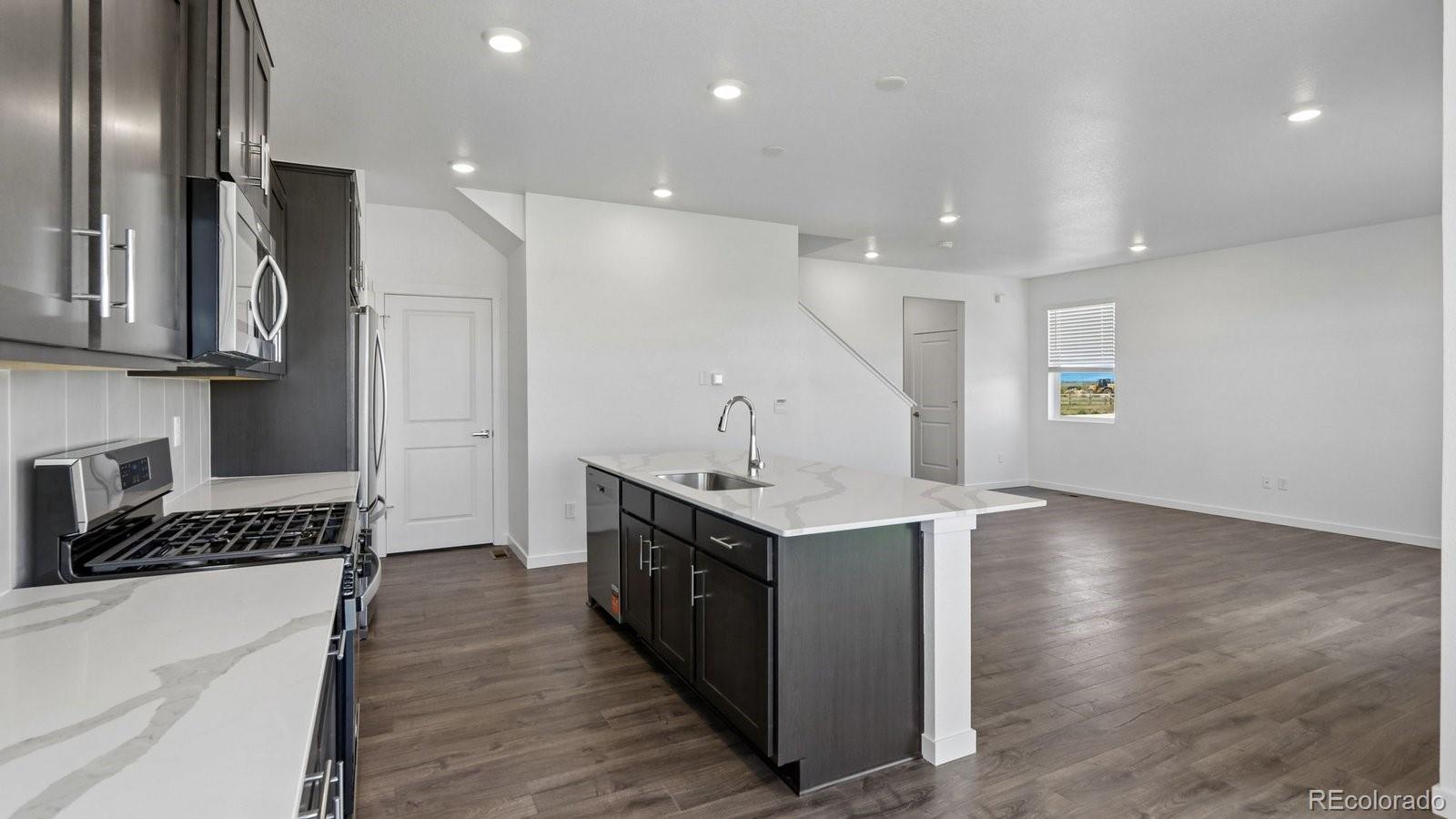MLS Image #2 for 1923  sorghum way,johnstown, Colorado
