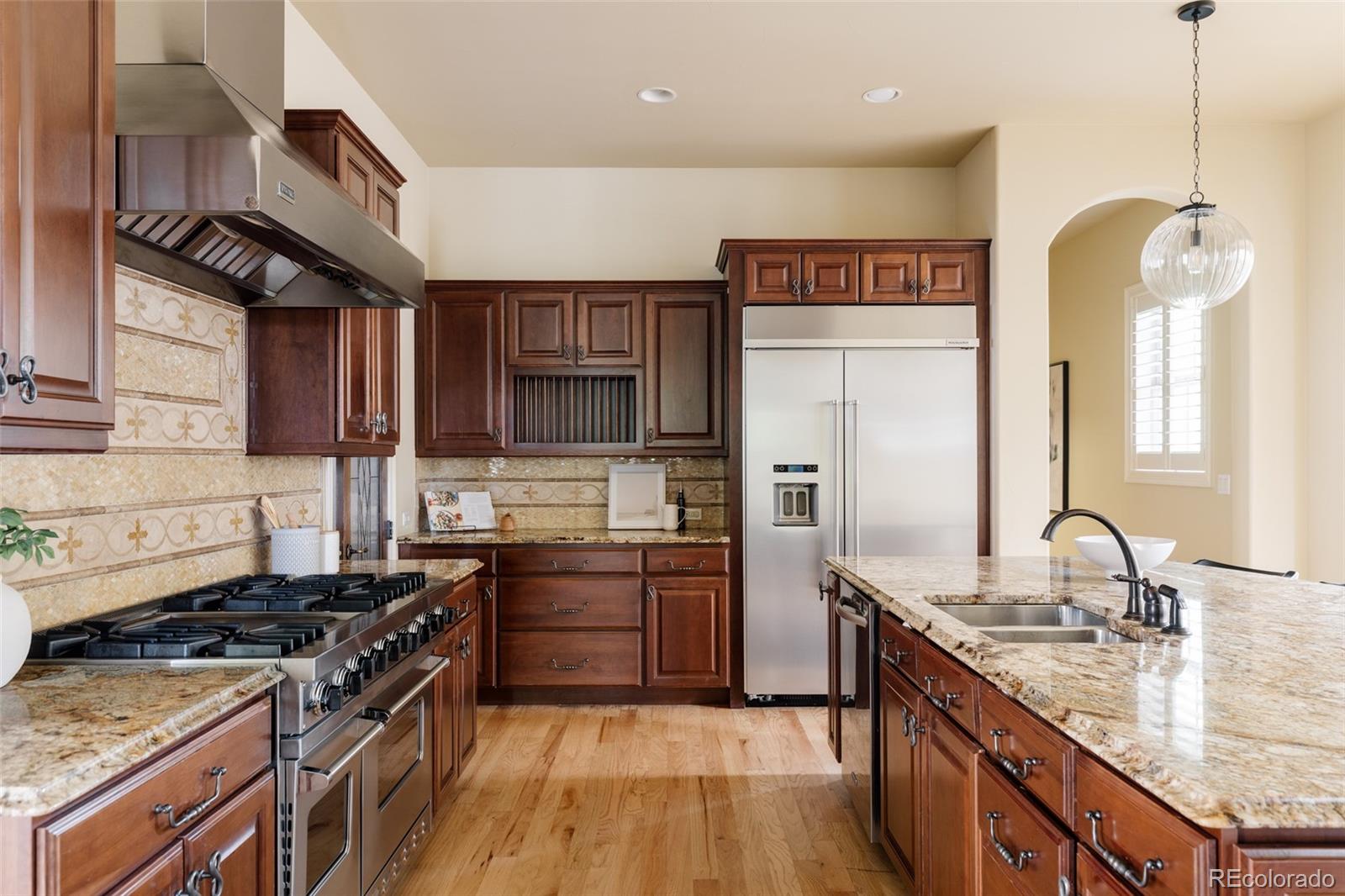 MLS Image #10 for 9897 e 31st avenue,denver, Colorado