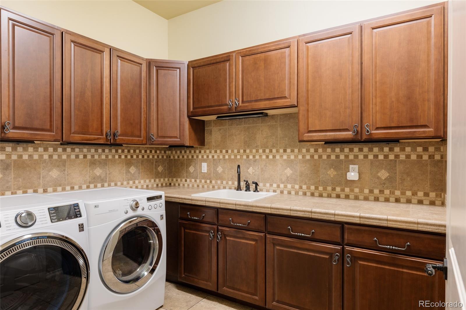 MLS Image #16 for 9897 e 31st avenue,denver, Colorado