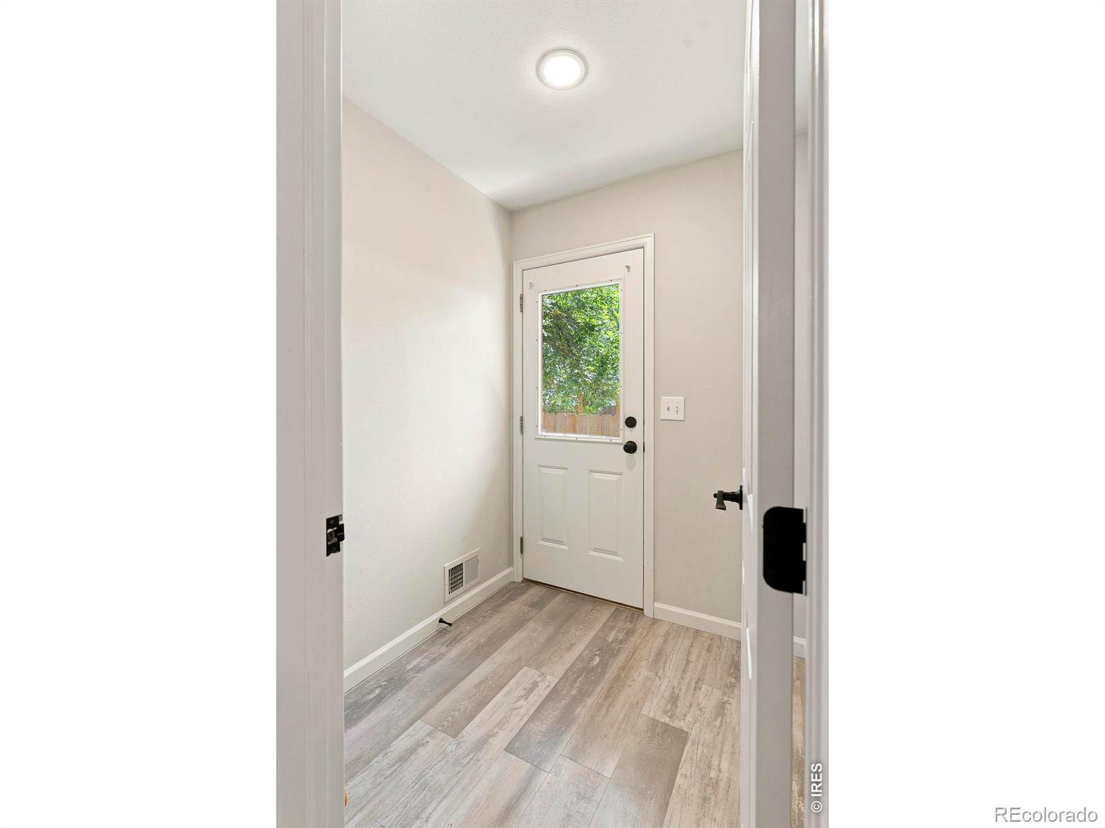 MLS Image #21 for 818  baker street,longmont, Colorado