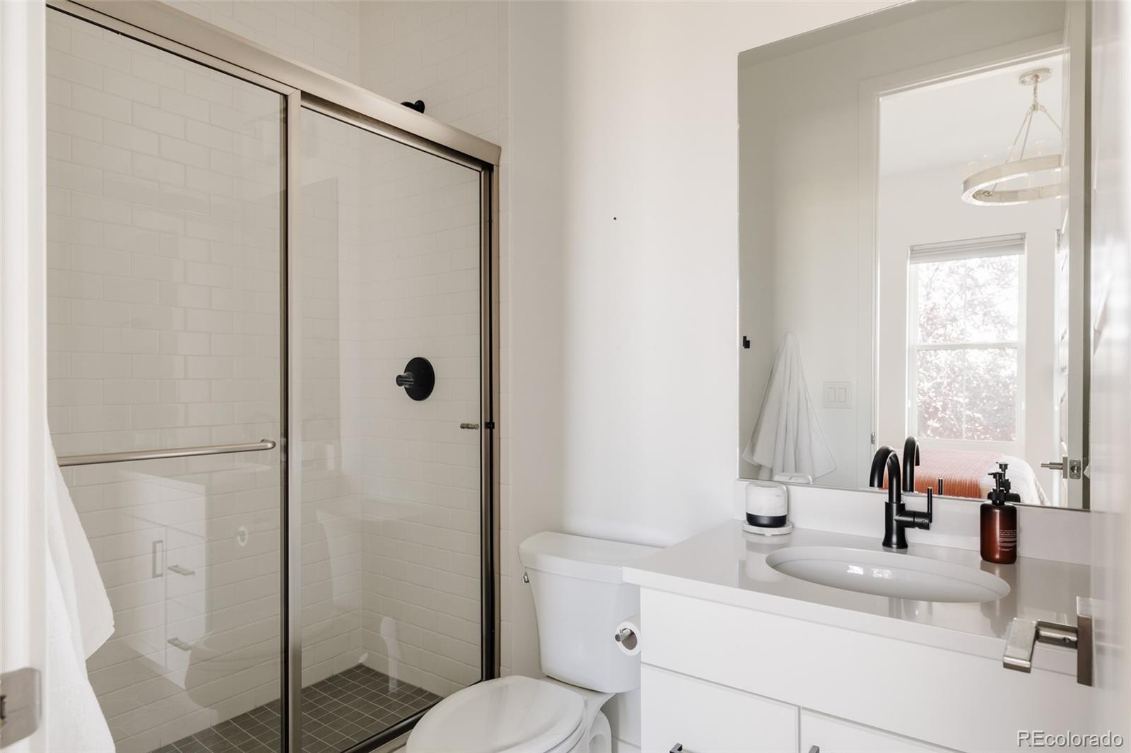 MLS Image #14 for 5987  chester way,denver, Colorado