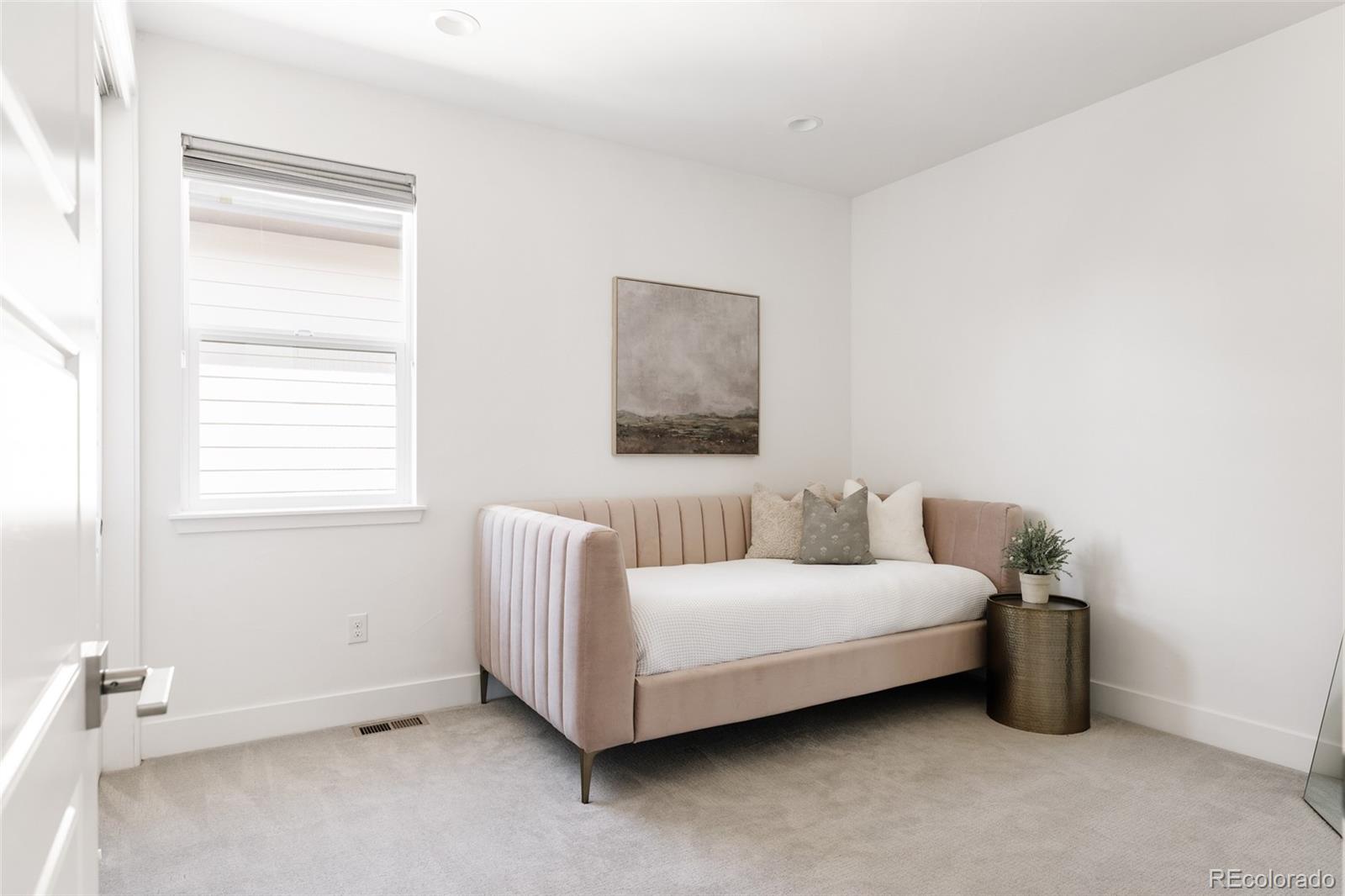 MLS Image #29 for 5987  chester way,denver, Colorado