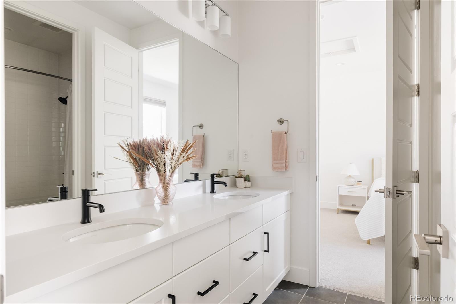 MLS Image #30 for 5987  chester way,denver, Colorado