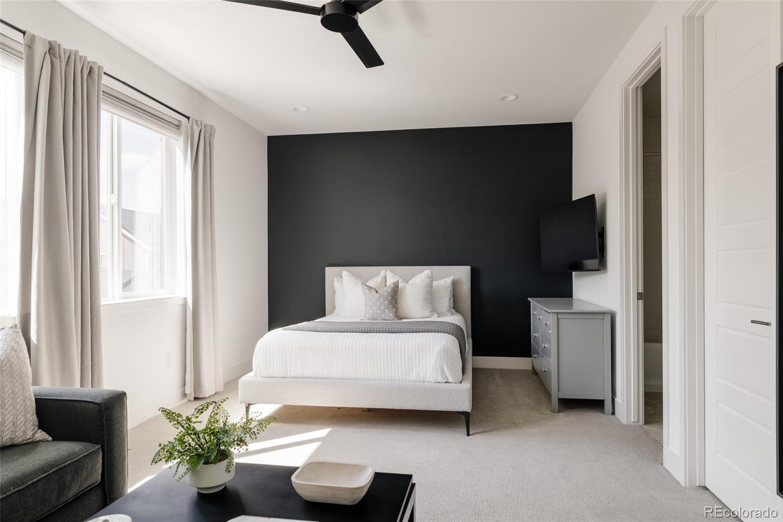 MLS Image #33 for 5987  chester way,denver, Colorado