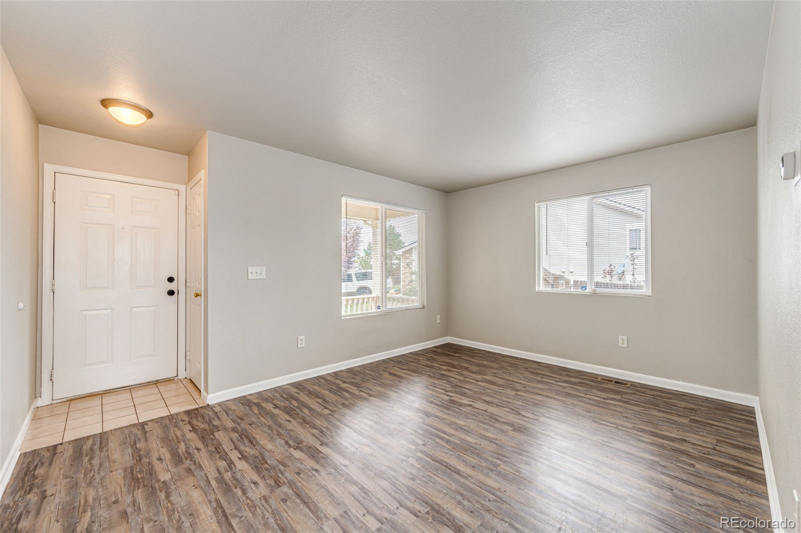 MLS Image #5 for 2308 s genoa way,aurora, Colorado