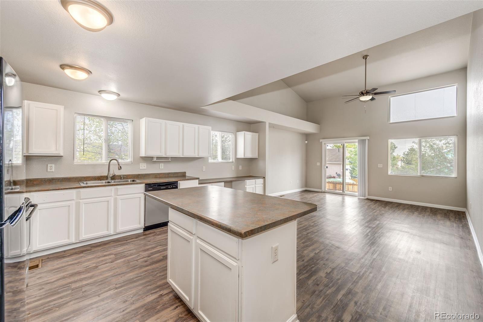 MLS Image #7 for 2308 s genoa way,aurora, Colorado