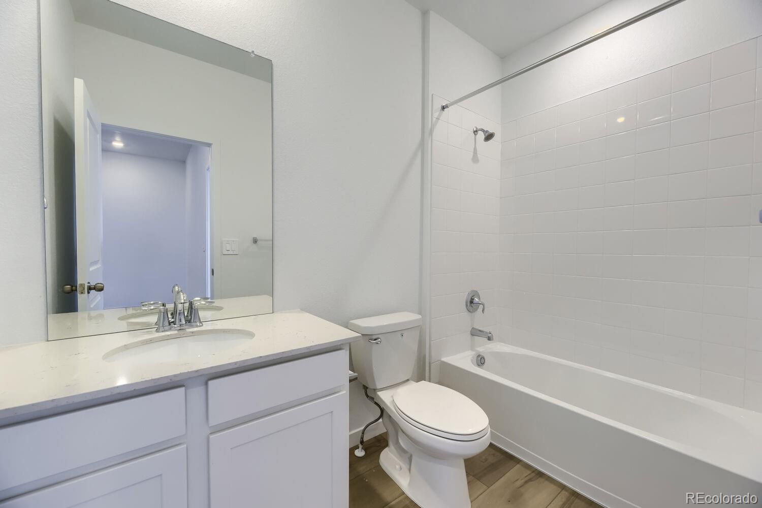 MLS Image #10 for 358 n bersshine court,watkins, Colorado