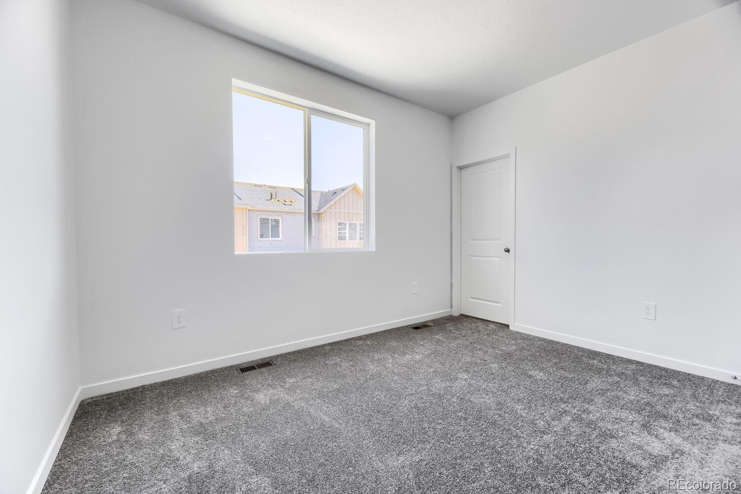 MLS Image #9 for 366 n bersshine court,watkins, Colorado