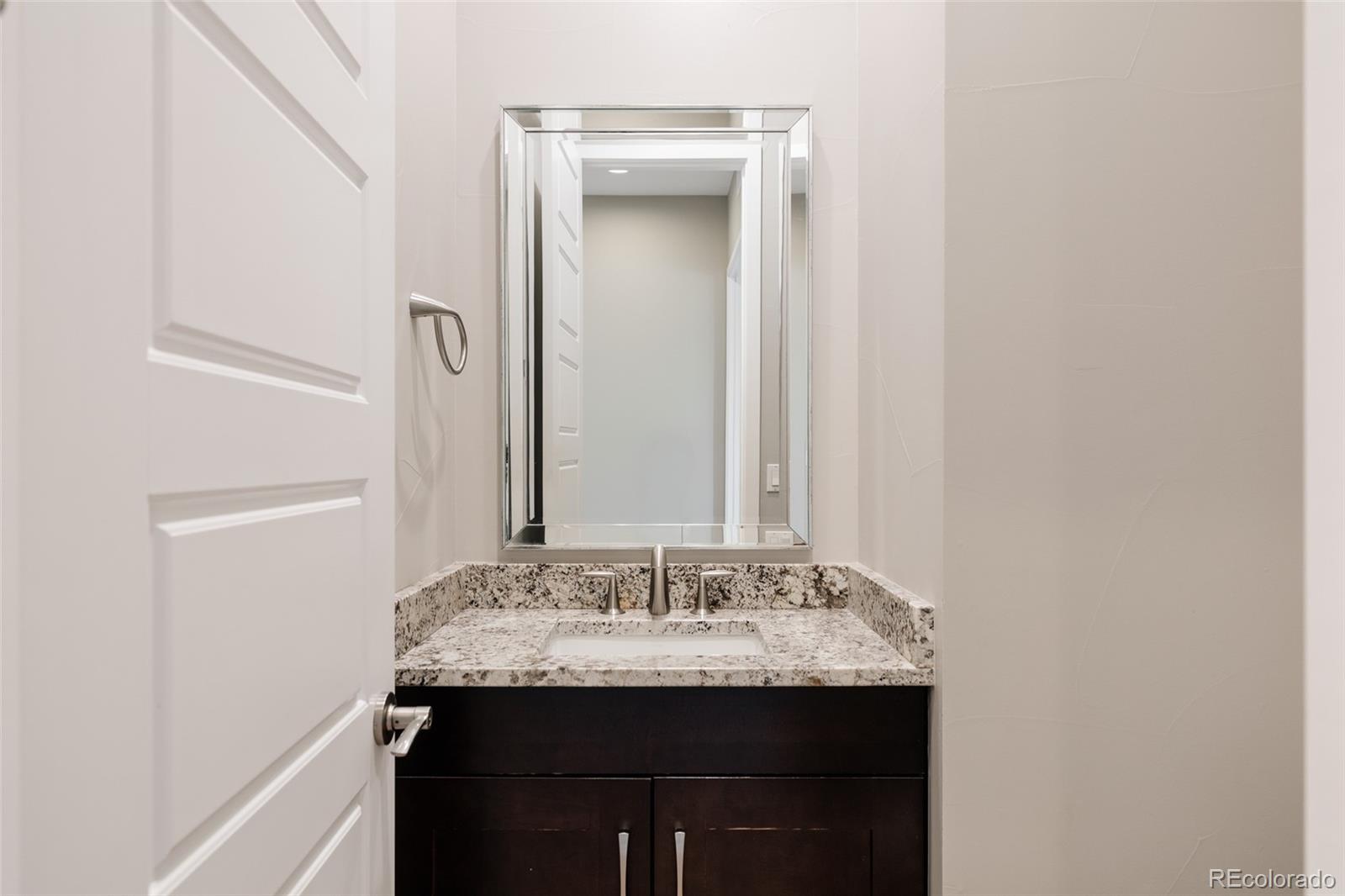 MLS Image #12 for 8586 e 51st avenue,denver, Colorado
