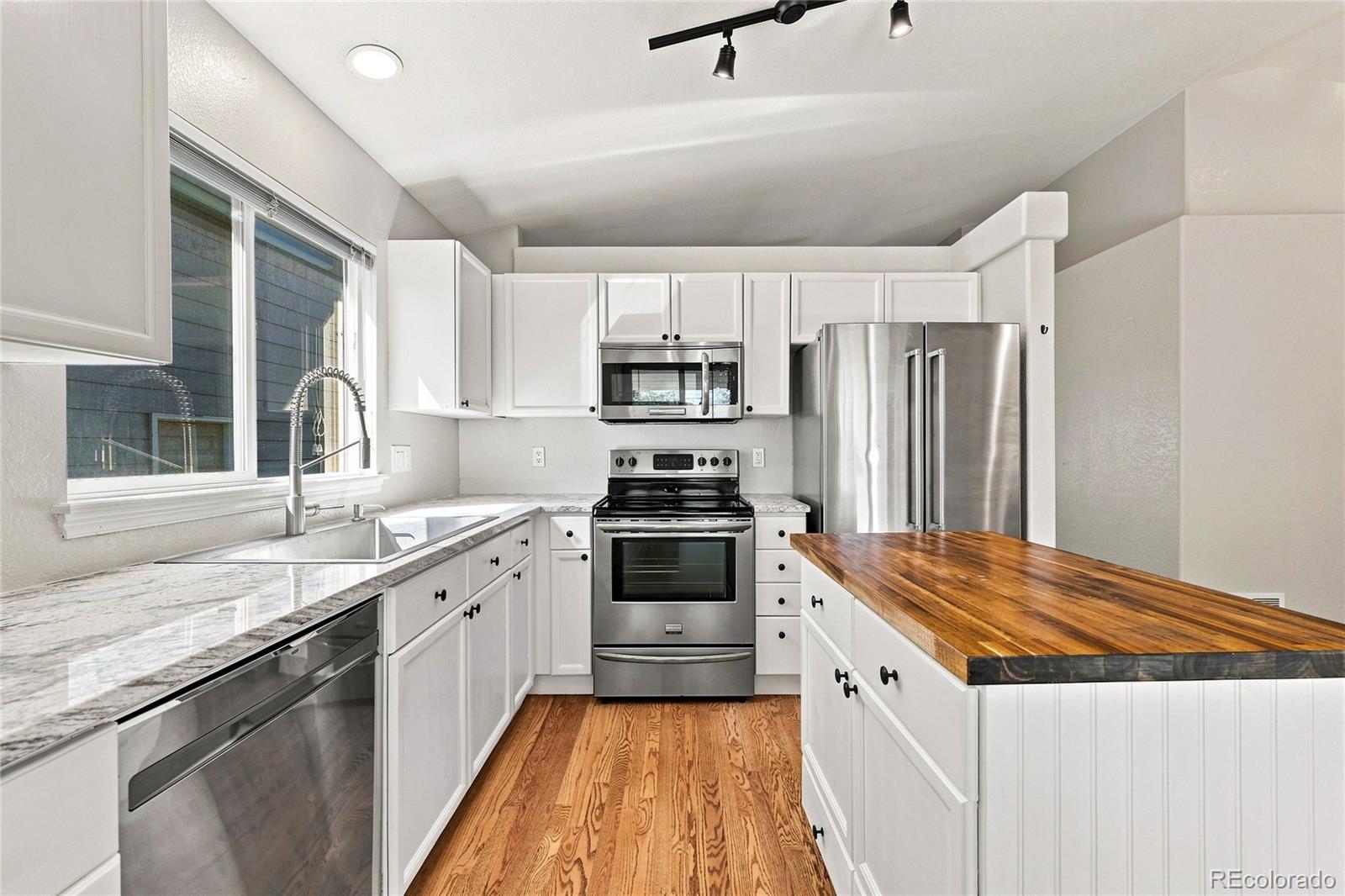 MLS Image #10 for 9712  queenscliffe drive,highlands ranch, Colorado