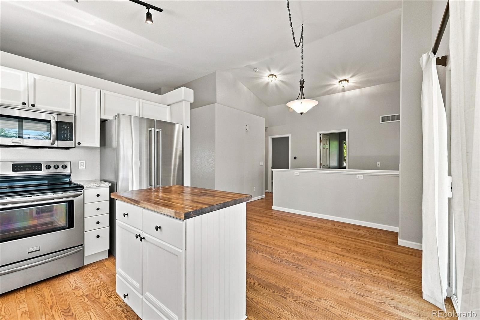MLS Image #11 for 9712  queenscliffe drive,highlands ranch, Colorado