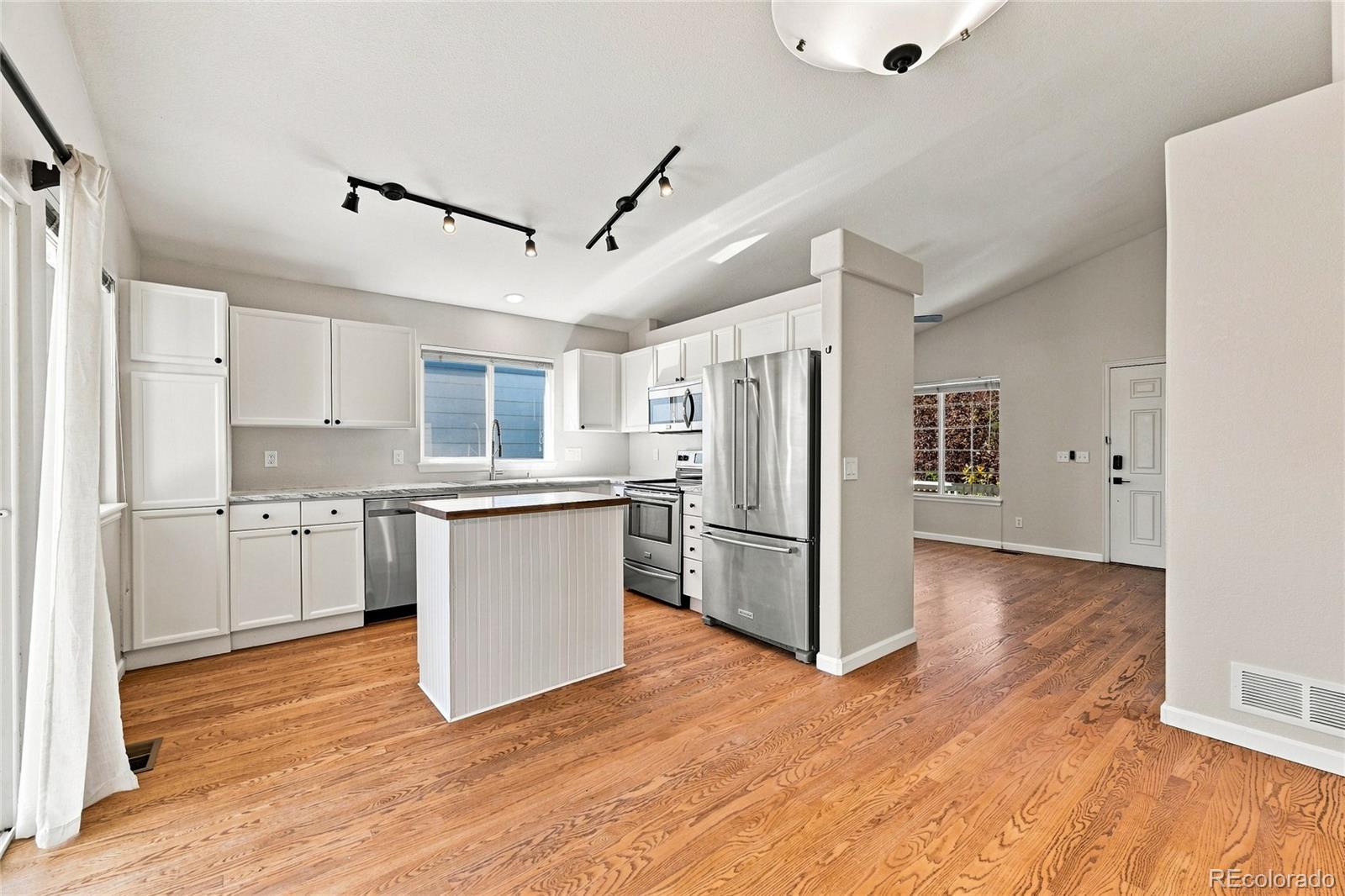 MLS Image #8 for 9712  queenscliffe drive,highlands ranch, Colorado
