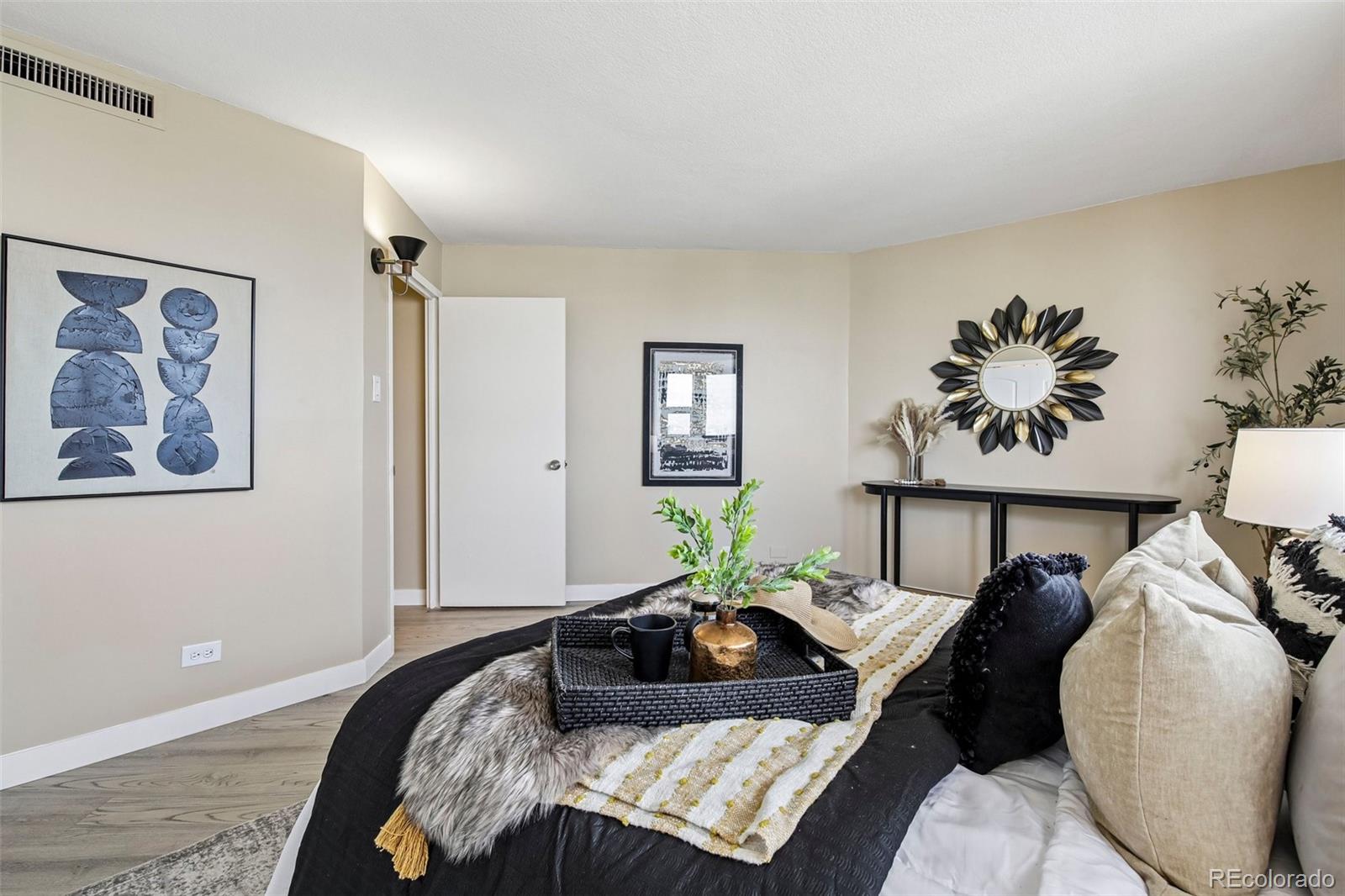 MLS Image #16 for 550 e 12th avenue 1409,denver, Colorado