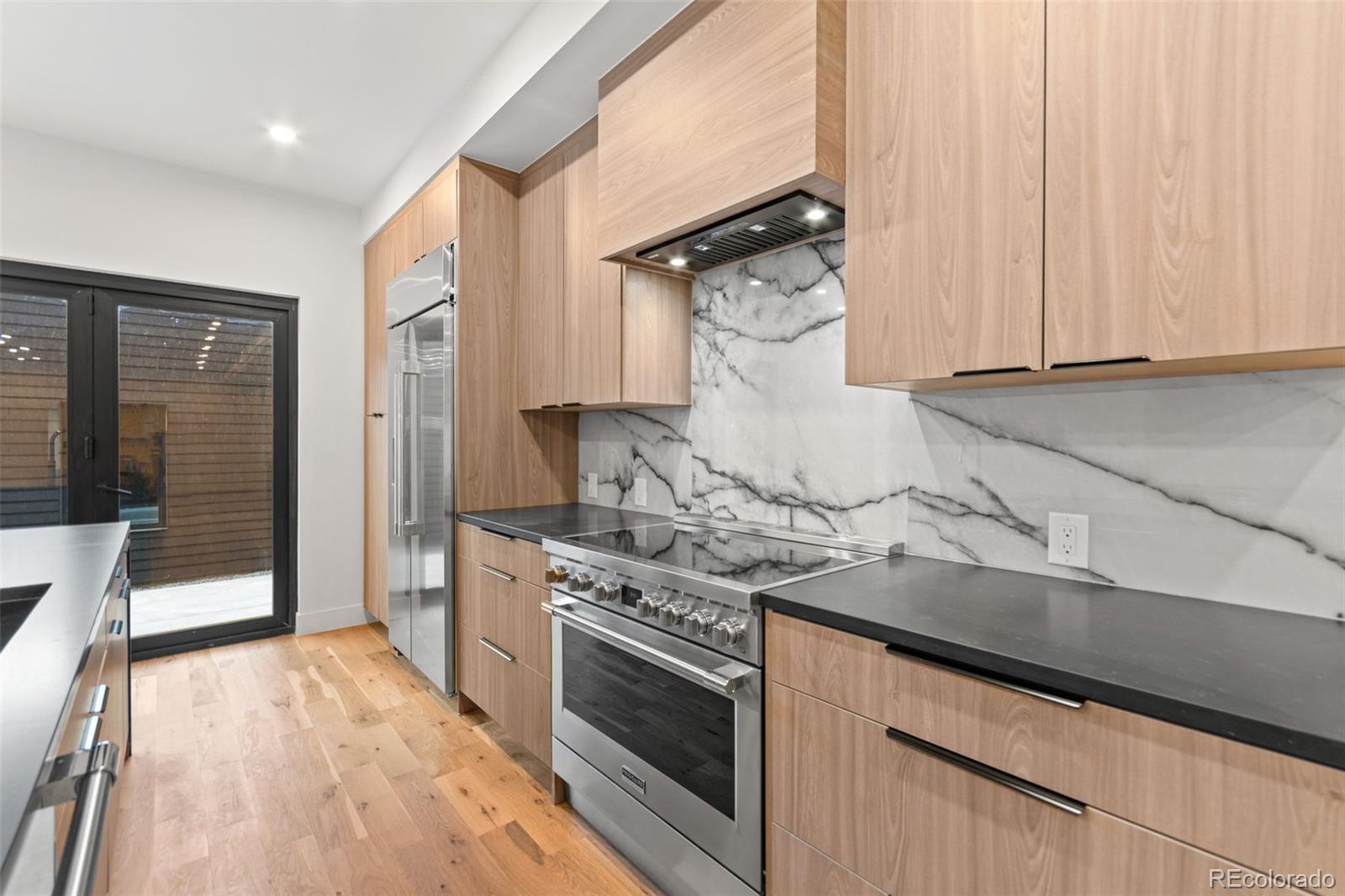 MLS Image #13 for 1446  stuart street,denver, Colorado