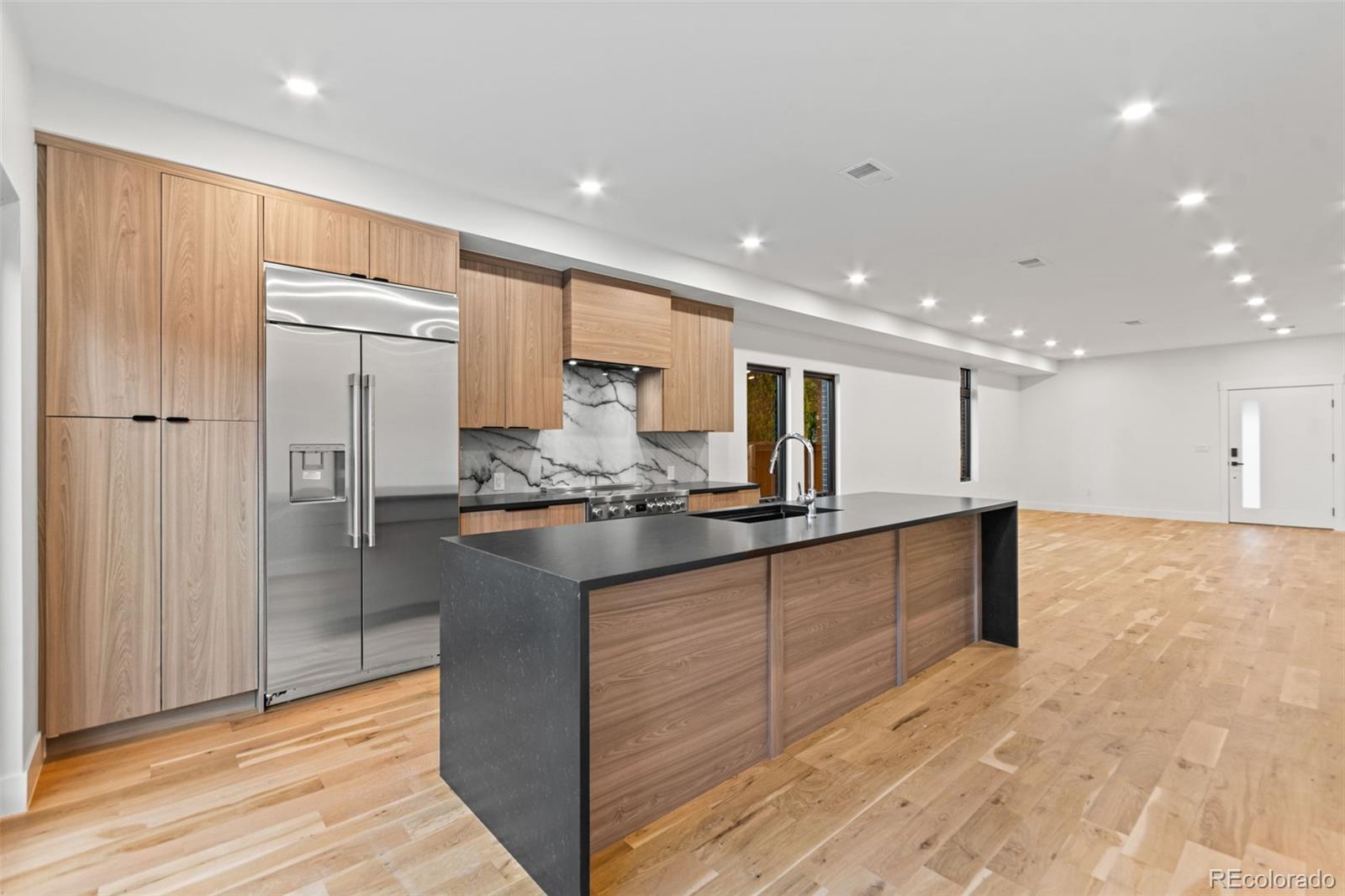 MLS Image #15 for 1446  stuart street,denver, Colorado