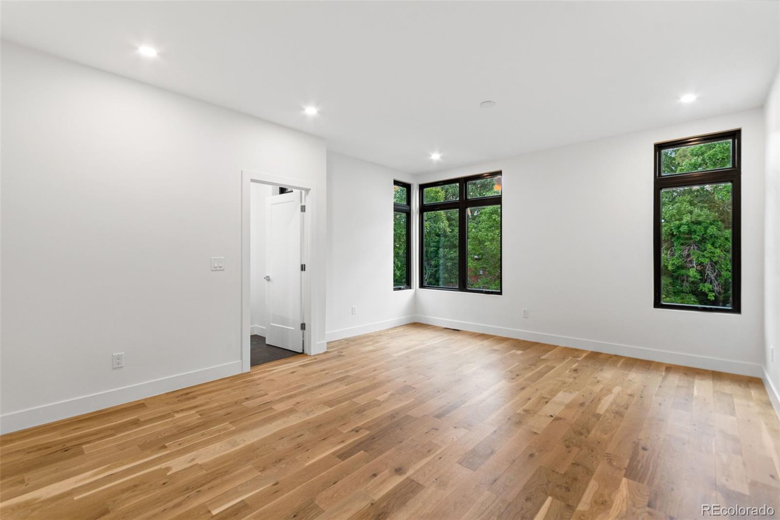 MLS Image #21 for 1446  stuart street,denver, Colorado