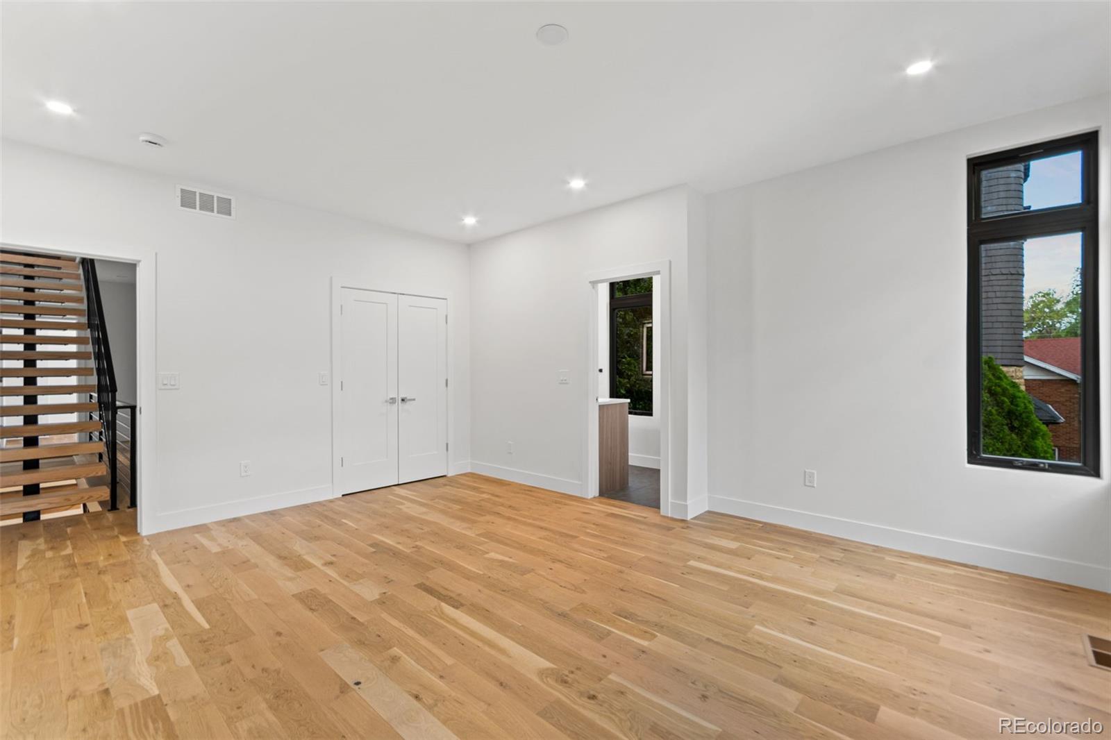 MLS Image #22 for 1446  stuart street,denver, Colorado