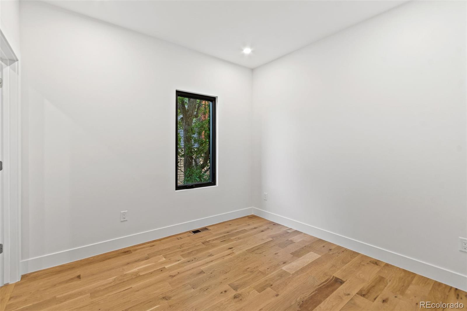 MLS Image #26 for 1446  stuart street,denver, Colorado