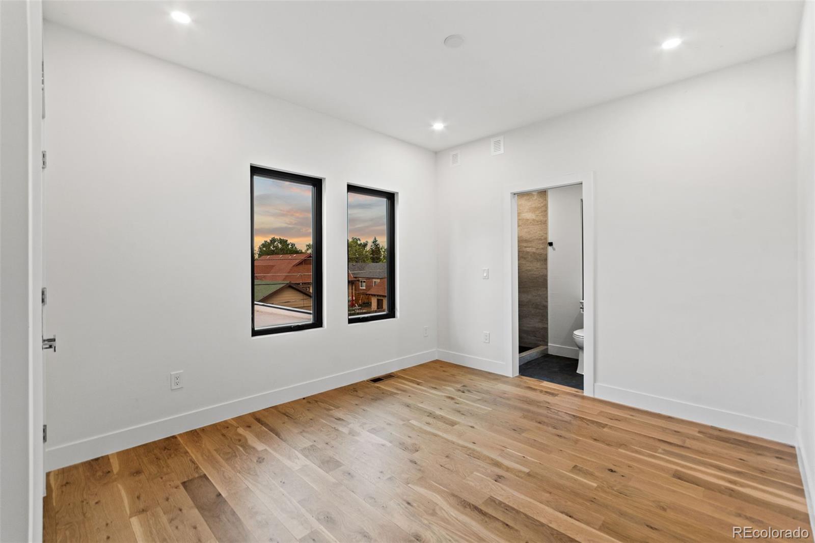MLS Image #29 for 1446  stuart street,denver, Colorado