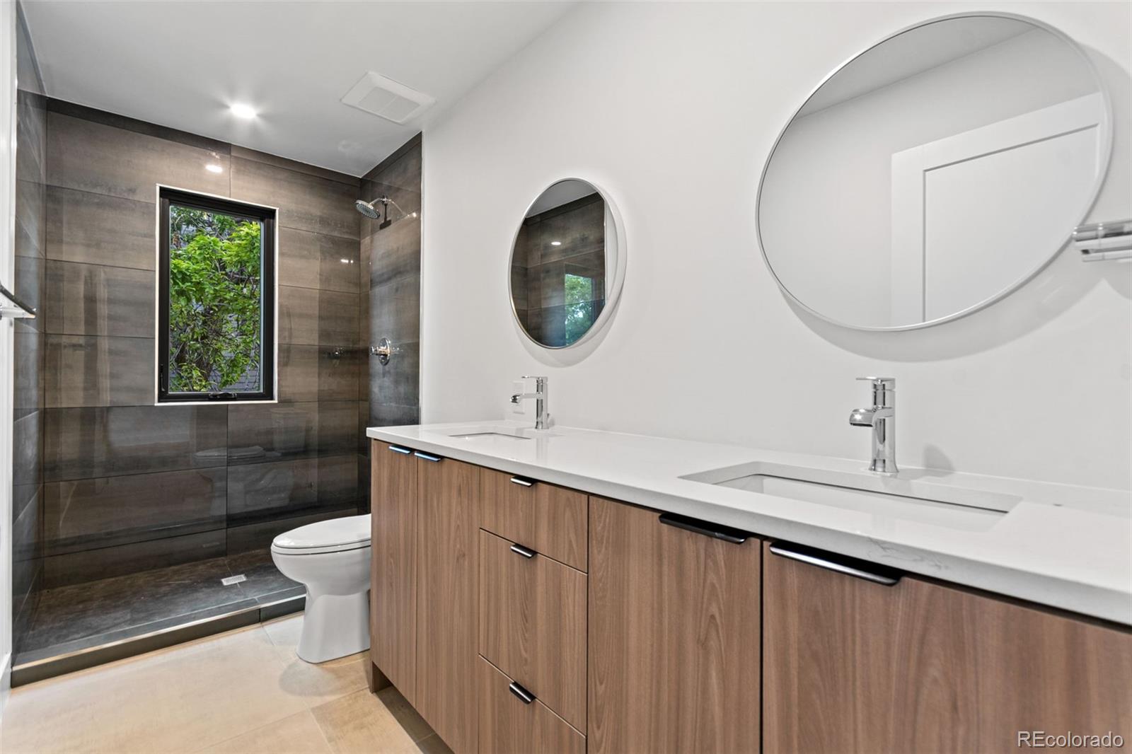 MLS Image #38 for 1446  stuart street,denver, Colorado