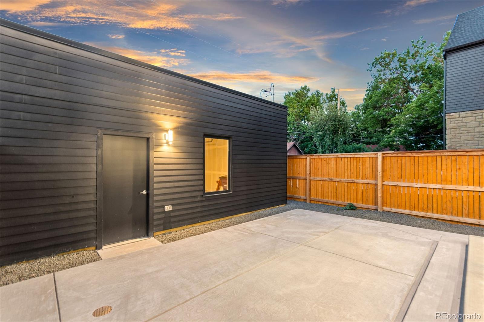MLS Image #39 for 1446  stuart street,denver, Colorado