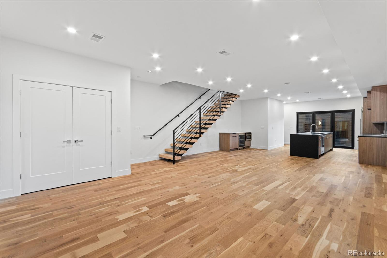 MLS Image #9 for 1446  stuart street,denver, Colorado