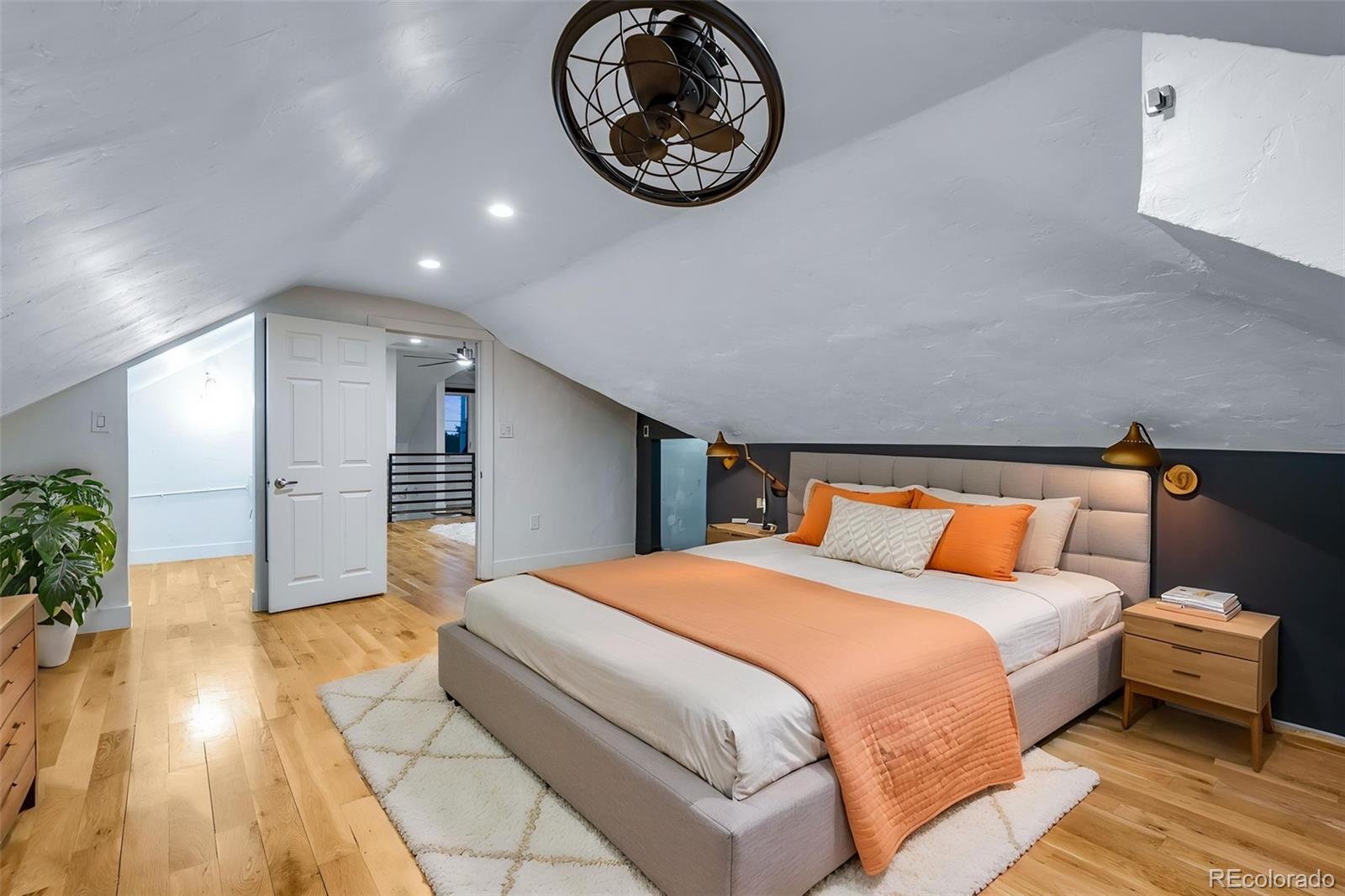 MLS Image #29 for 2963  stout street,denver, Colorado