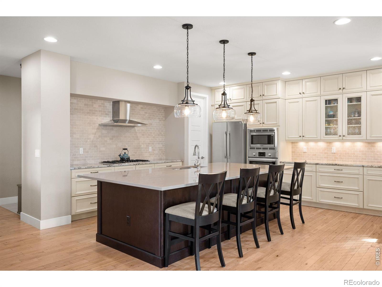 MLS Image #11 for 7945 e prairie meadow drive,denver, Colorado