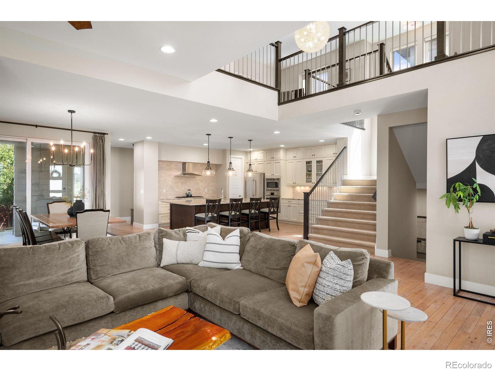 MLS Image #2 for 7945 e prairie meadow drive,denver, Colorado