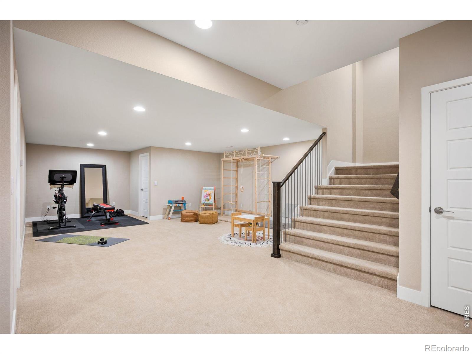 MLS Image #28 for 7945 e prairie meadow drive,denver, Colorado