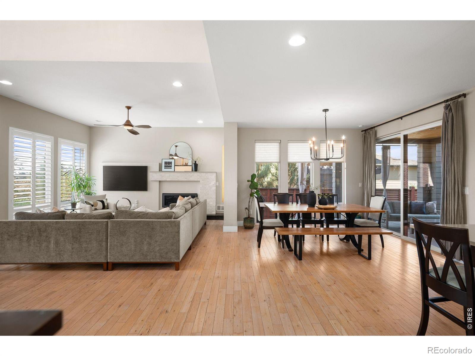 MLS Image #7 for 7945 e prairie meadow drive,denver, Colorado