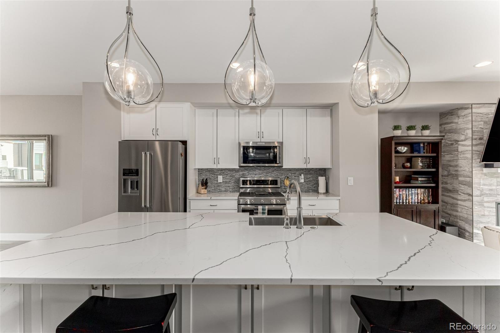 MLS Image #10 for 6984 e 1 st avenue,denver, Colorado