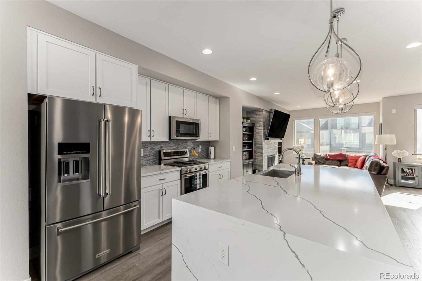 MLS Image #6 for 6984 e 1 st avenue,denver, Colorado