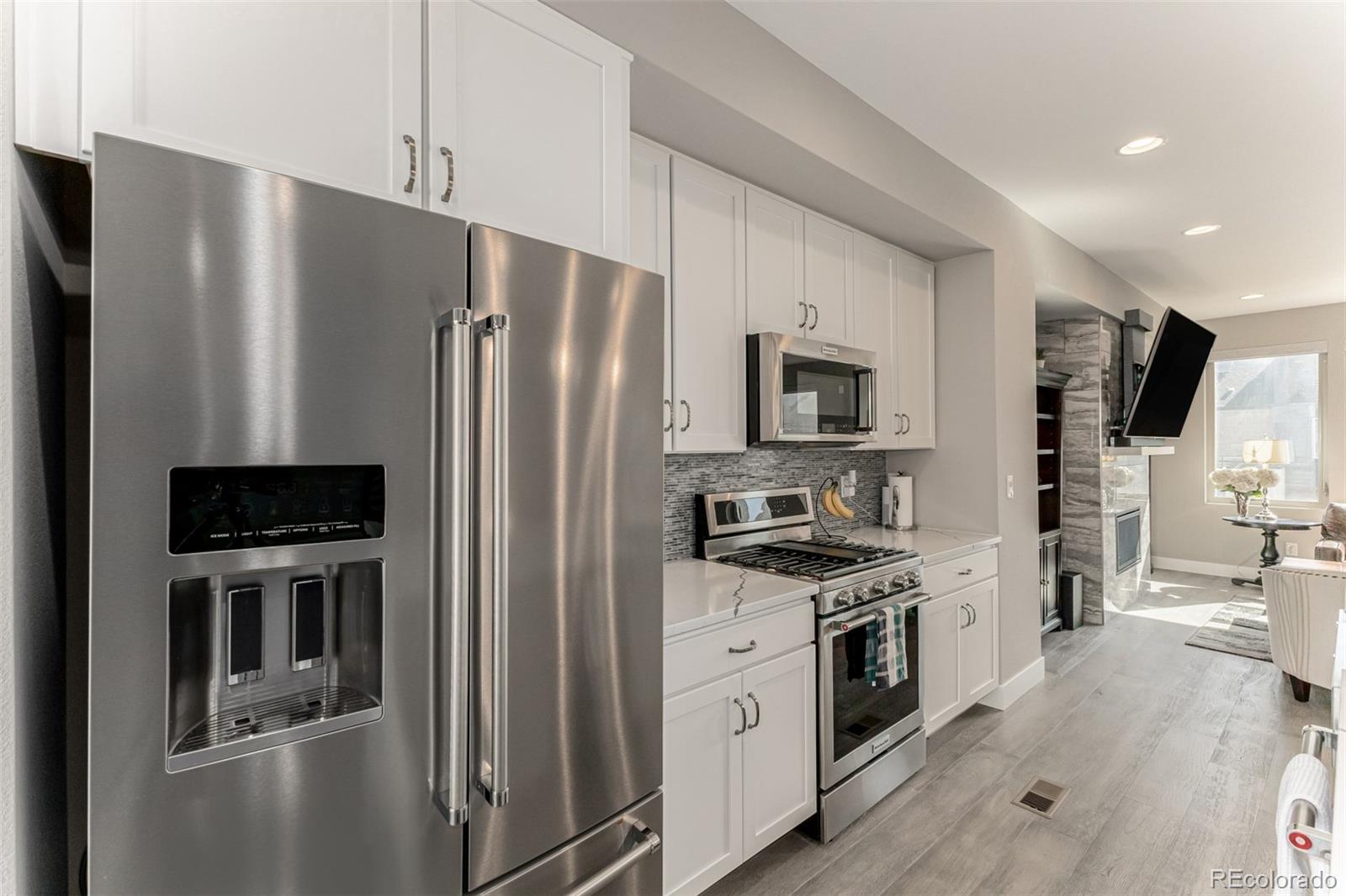 MLS Image #7 for 6984 e 1 st avenue,denver, Colorado
