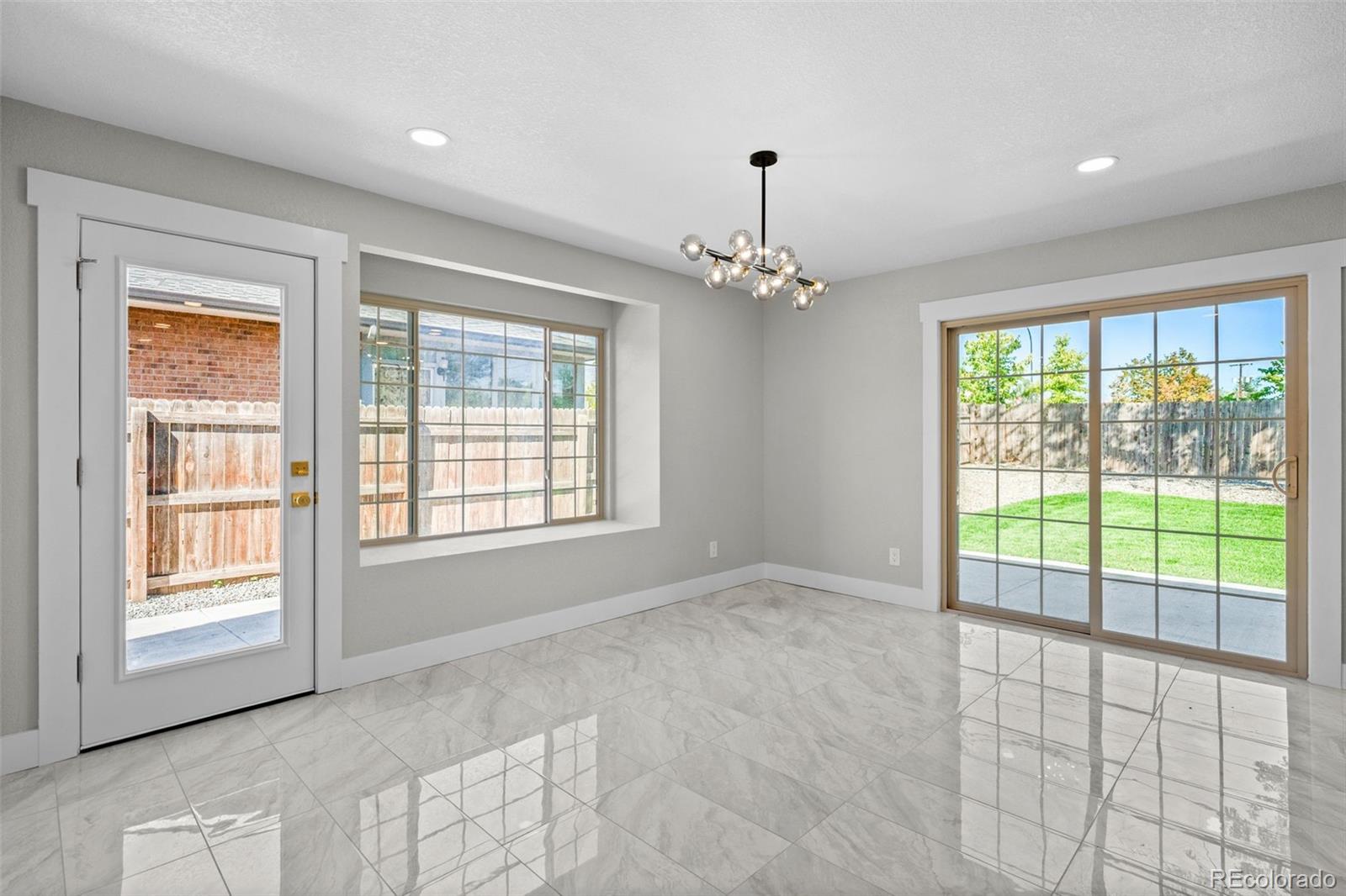 MLS Image #11 for 300 s kendall street,denver, Colorado