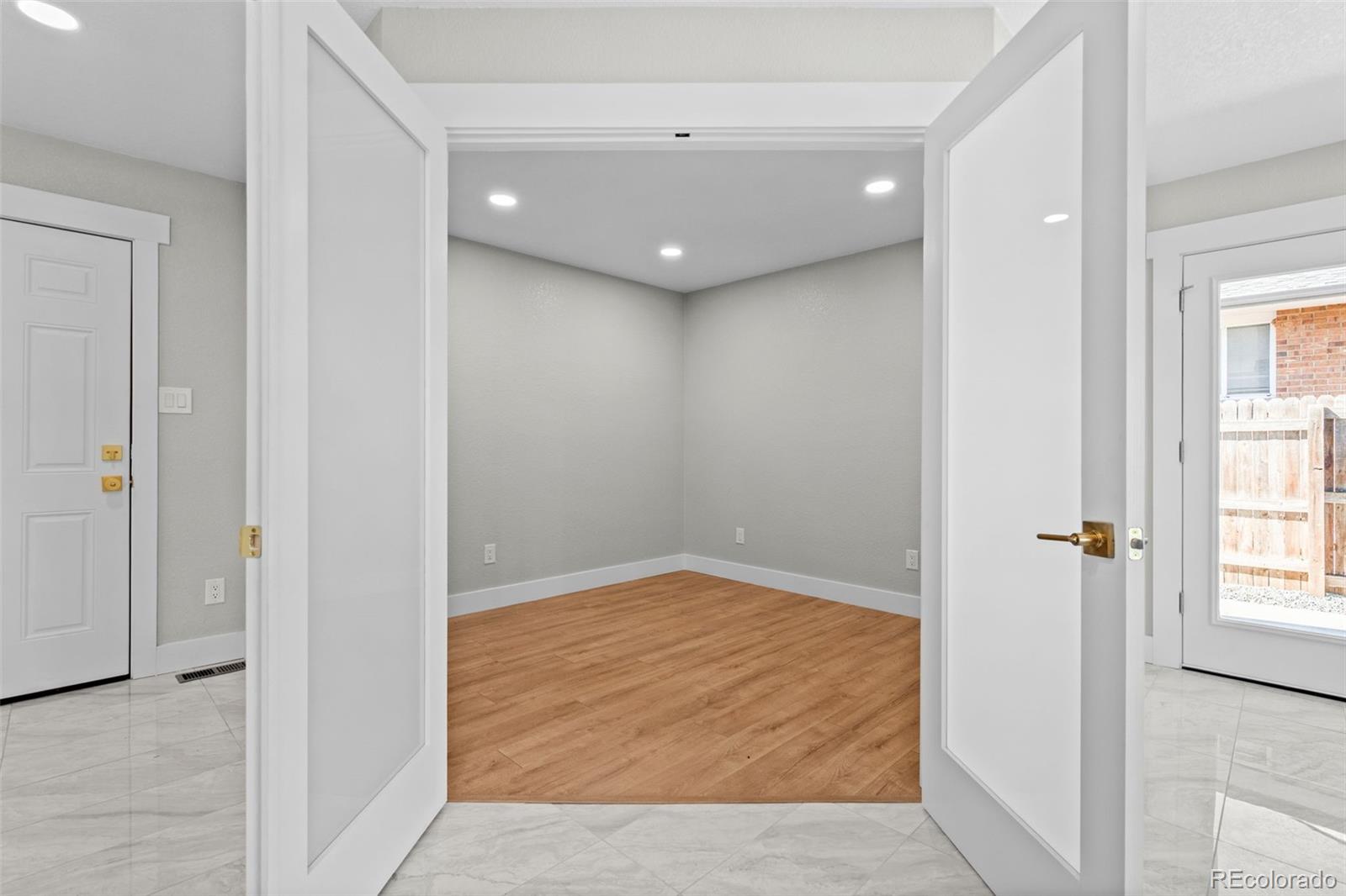 MLS Image #13 for 300 s kendall street,denver, Colorado