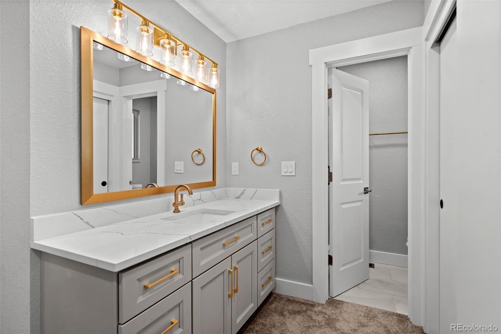 MLS Image #17 for 300 s kendall street,denver, Colorado