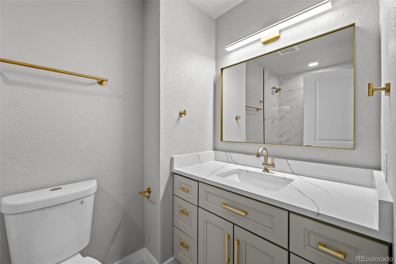 MLS Image #21 for 300 s kendall street,denver, Colorado