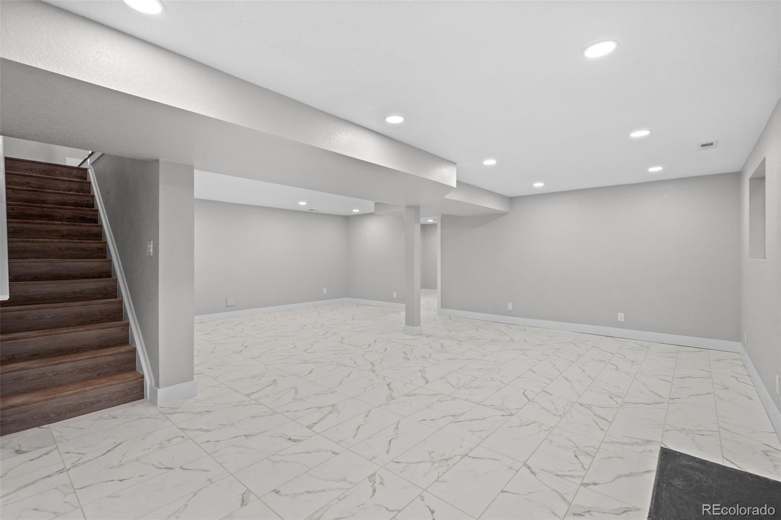 MLS Image #23 for 300 s kendall street,denver, Colorado