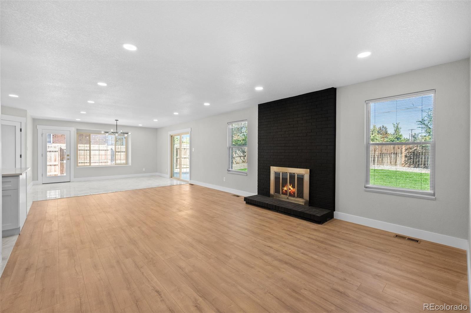 MLS Image #4 for 300 s kendall street,denver, Colorado