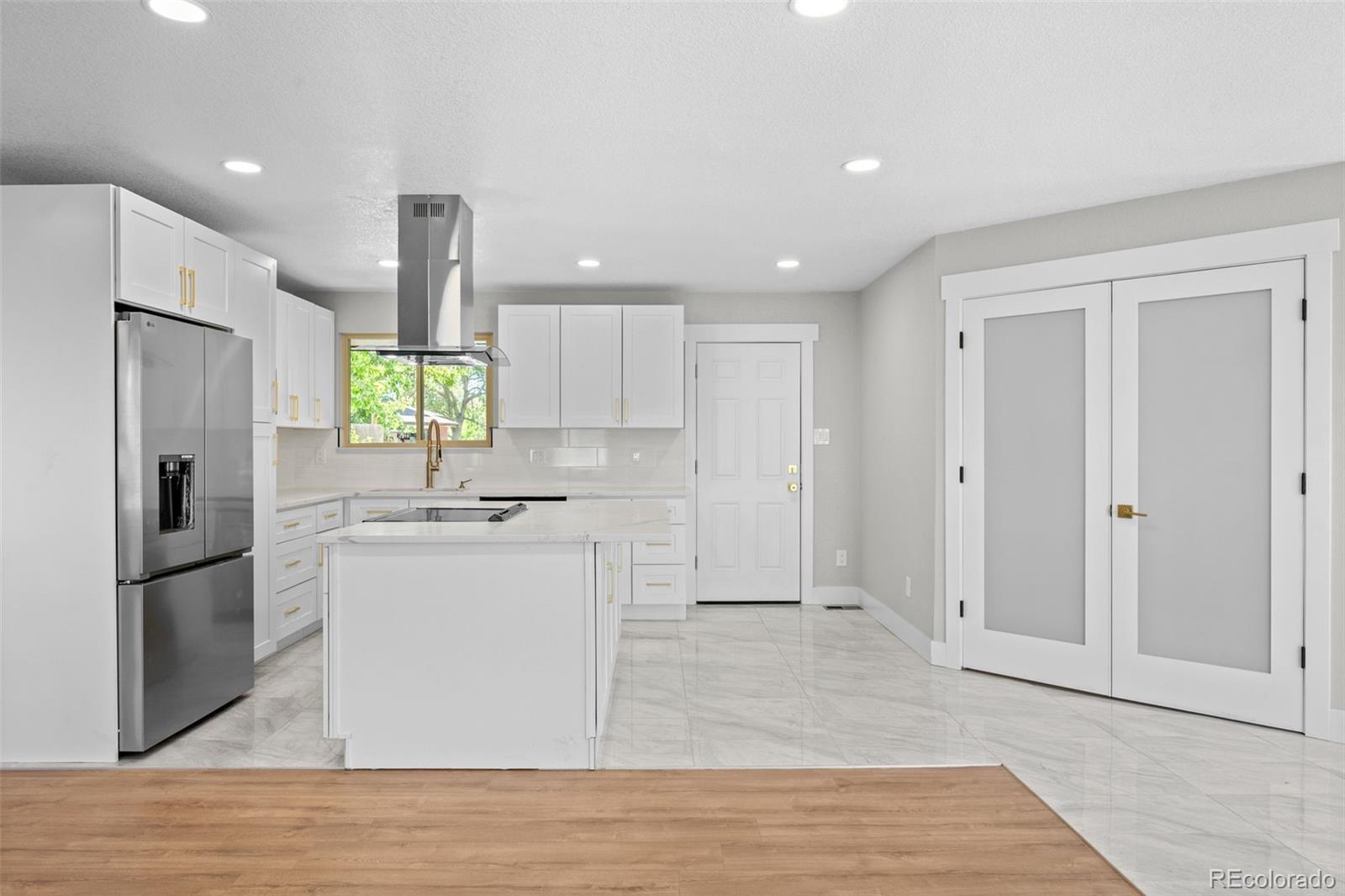 MLS Image #8 for 300 s kendall street,denver, Colorado