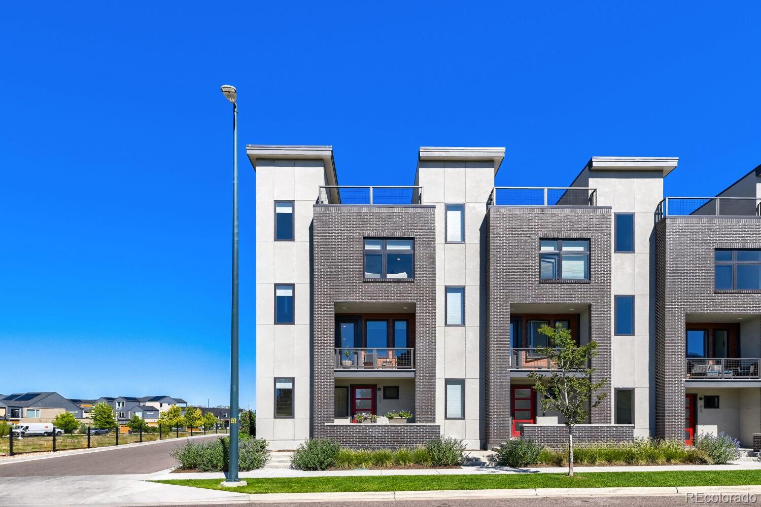 MLS Image #0 for 28  oneida court,denver, Colorado