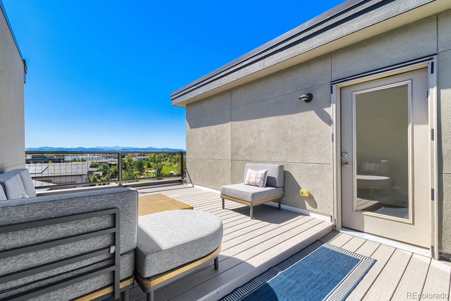 MLS Image #14 for 28  oneida court,denver, Colorado