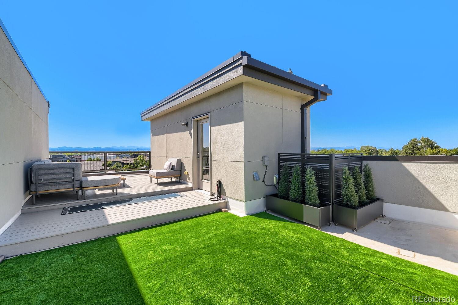 MLS Image #15 for 28  oneida court,denver, Colorado