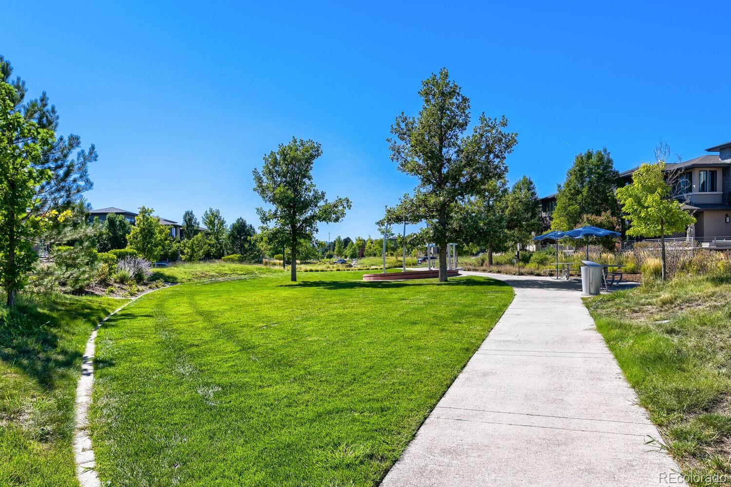 MLS Image #23 for 28  oneida court,denver, Colorado