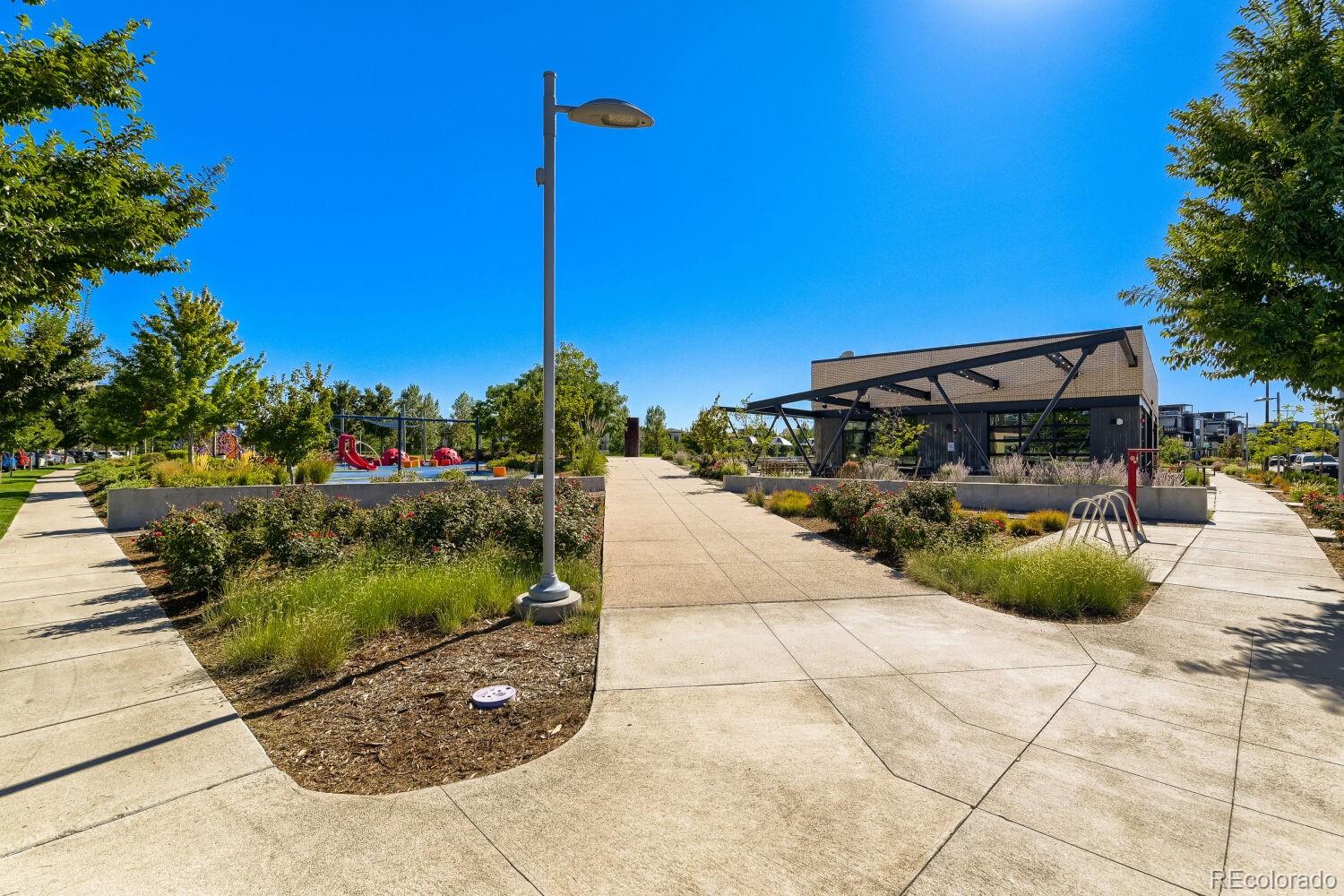 MLS Image #24 for 28  oneida court,denver, Colorado