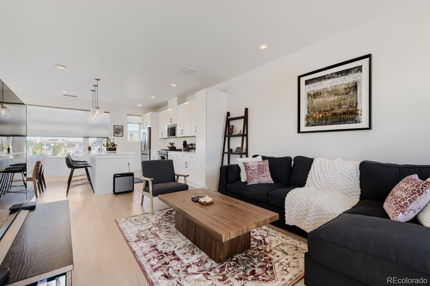 MLS Image #6 for 28  oneida court,denver, Colorado
