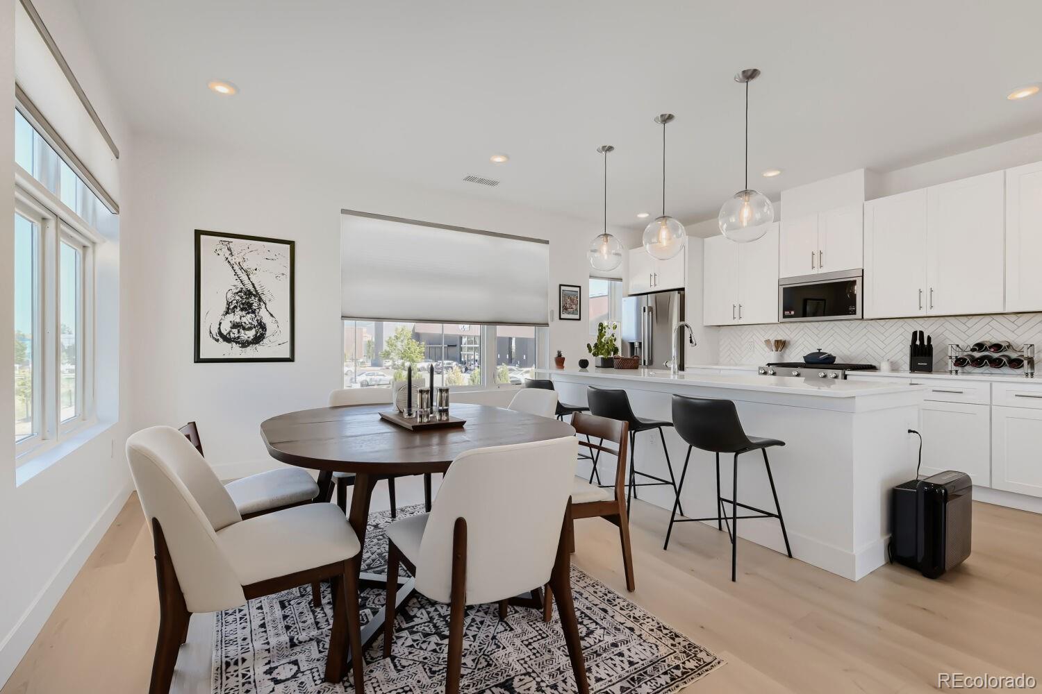 MLS Image #7 for 28  oneida court,denver, Colorado